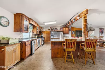 743 W Barbara Rd #5, Paulden, AZ 86334 - Photo 9