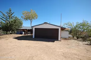 1510 S Hopi Trail, Dewey-Humboldt, AZ 86327 - Photo 5