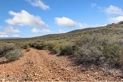 1105 S Grant Woods Parkway, Dewey-Humboldt, AZ 86327 - Photo 9