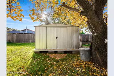 18278 S Henley Avenue, Peeples Valley, AZ 86332 - Photo 17