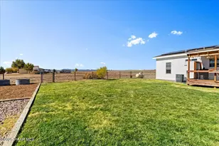 24617 N Laredo Ln, Paulden, AZ 86334 - Photo 35