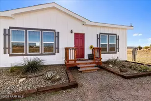 24617 N Laredo Ln, Paulden, AZ 86334 - Photo 3