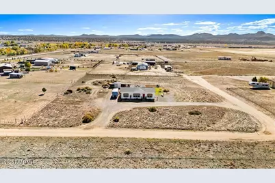 24617 N Laredo Lane, Paulden, AZ 86334 - Photo 41