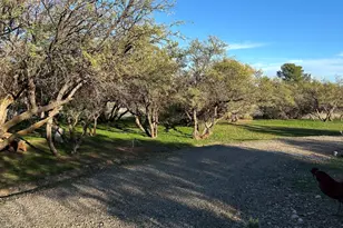 13686 S Burton Rd, Mayer, AZ 86333 - Photo 23