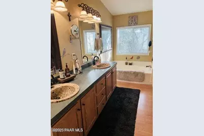 13686 S Burton Road, Mayer, AZ 86333 - Photo 9