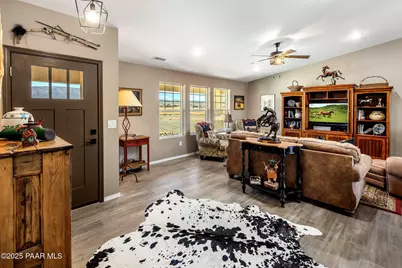 11836 N Coyote Run Road, Prescott Valley, AZ 86315 - Photo 7