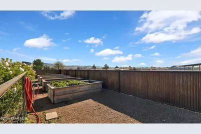 7645 E Memory Lane, Prescott Valley, AZ 86315 - Photo 13
