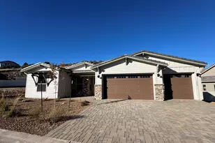 1116 S Lakeview Dr, Prescott, AZ 86301 - Photo 1