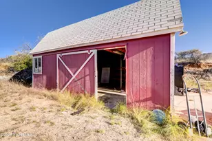 7465 W Veda Ln, Kirkland, AZ 86332 - Photo 15