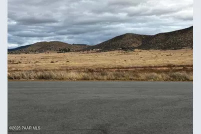 10211 E Silent River Road, Prescott Valley, AZ 86315 - Photo 9