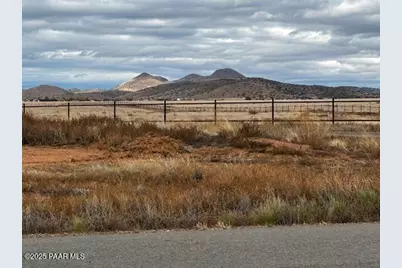 10211 E Silent River Road, Prescott Valley, AZ 86315 - Photo 5