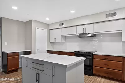 4911 W Beverly Lane, Glendale, AZ 85306 - Photo 9