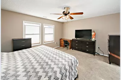 10833 E Oxbow Drive, Dewey-Humboldt, AZ 86327 - Photo 9