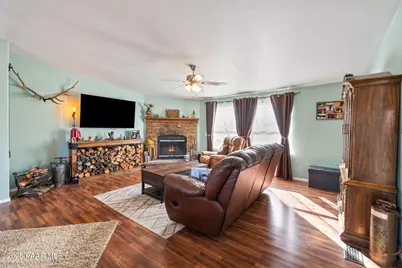 17355 Royal Bey Drive, Dewey-Humboldt, AZ 86327 - Photo 7