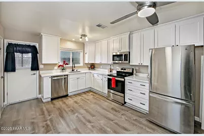 717 S Granite Street #4, Prescott, AZ 86303 - Photo 1