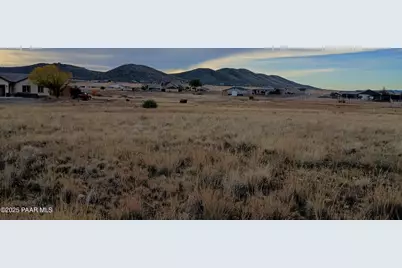 11180 N Out Of The Way Place, Prescott Valley, AZ 86315 - Photo 7