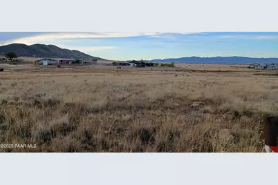 11180 N Out Of The Way Place, Prescott Valley, AZ 86315 - Photo 5