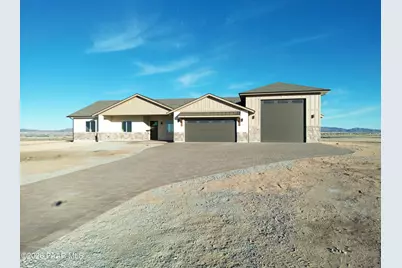 8355 N Barnes Street, Prescott Valley, AZ 86315 - Photo 1