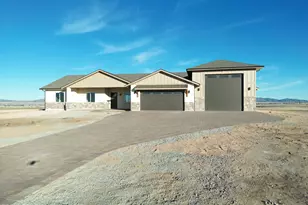 8355 N Barnes St, Prescott Valley, AZ 86315 - Photo 1