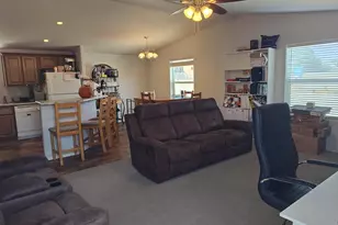 16125 S Apache Dr, Mayer, AZ 86333 - Photo 3