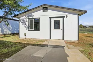 20286 E Prickly Pear Dr, Mayer, AZ 86333 - Photo 27