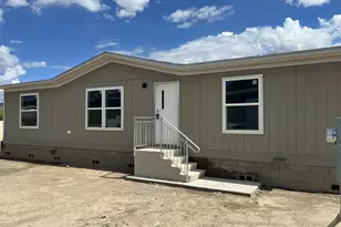 19500 E Gregory St, Black Canyon City, AZ 85324 - Photo 1