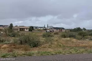 19926 E Sierra Dr, Mayer, AZ 86333 - Photo 1