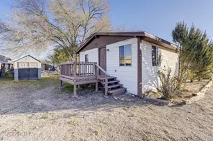 102 E Bayberry Dr, Paulden, AZ 86334 - Photo 5