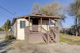 102 E Bayberry Dr, Paulden, AZ 86334 - Photo 1