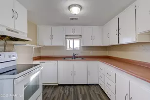 102 E Bayberry Dr, Paulden, AZ 86334 - Photo 13