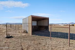 8725 E Spurr Ln, Prescott Valley, AZ 86315 - Photo 37
