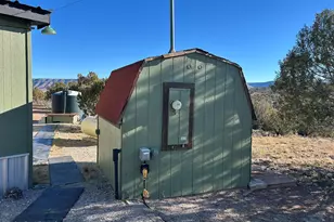 30653 W Basconia Ln, Seligman, AZ 86337 - Photo 7