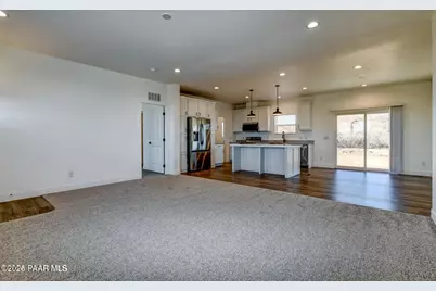 280 N Old Coach Trail, Dewey-Humboldt, AZ 86327 - Photo 7