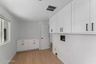 23865 W Coleman Dr, Congress, AZ 85332 - Photo 21