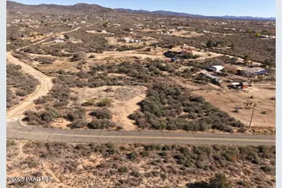 8565 S Donegal Drive, Wilhoit, AZ 86332 - Photo 1