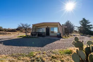 16928 W Trap Rd, Kirkland, AZ 86332 - Photo 19