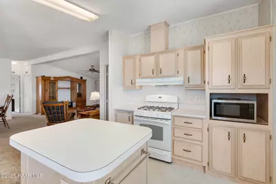 24945 N San Francisco Street, Paulden, AZ 86334 - Photo 13