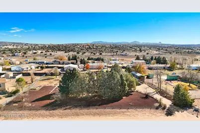 24945 N San Francisco Street, Paulden, AZ 86334 - Photo 3