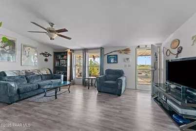 30040 W Redbird Road, Wittmann, AZ 85361 - Photo 11