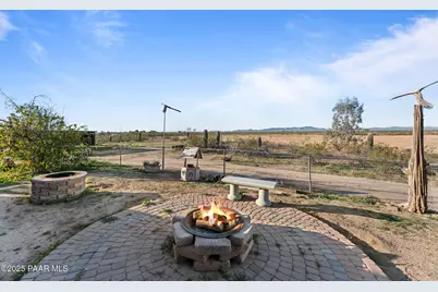 30040 W Redbird Road, Wittmann, AZ 85361 - Photo 3