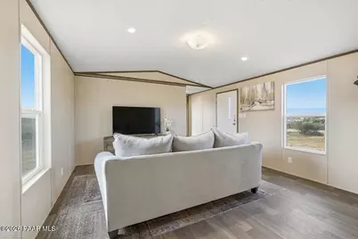 18000 E Quiet Valley Drive, Dewey-Humboldt, AZ 86327 - Photo 3