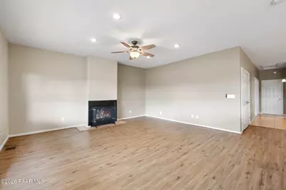 969 N Fairway Drive, Dewey-Humboldt, AZ 86327 - Photo 9