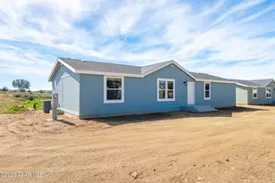 20921 E Park View Ln, Cordes Lakes, AZ 86333 - Photo 3