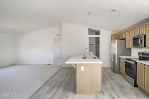 20921 E Park View Ln, Cordes Lakes, AZ 86333 - Photo 13