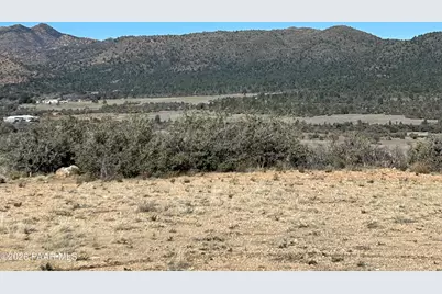 17327 S Rocky Boy Way, Peeples Valley, AZ 85362 - Photo 15