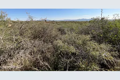 7990 S Bristol Boulevard, Kirkland, AZ 86332 - Photo 9