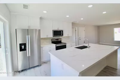 20275 E Mesa Verde Road, Mayer, AZ 86333 - Photo 9