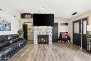 929 N Latigo Ln, Dewey-Humboldt, AZ 86327 - Photo 9