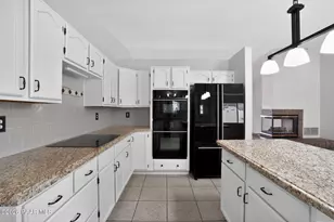 3296 Cottonwood Ln, Prescott, AZ 86305 - Photo 7