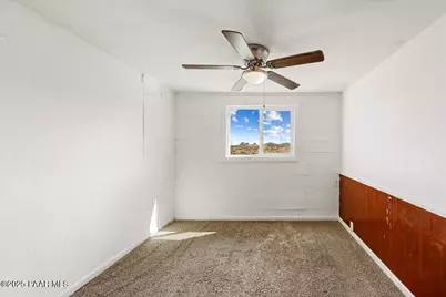 9275 E Chestnut Hill Avenue, Dewey-Humboldt, AZ 86327 - Photo 15